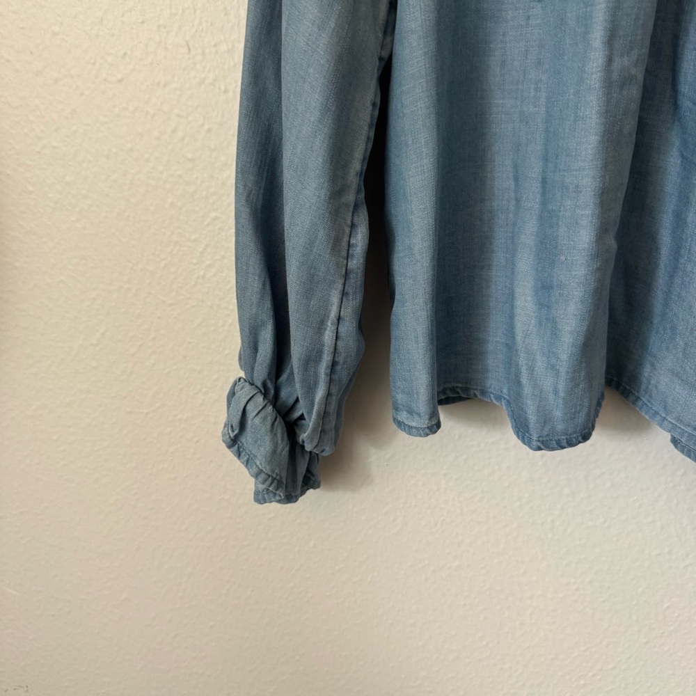 Who What Wear Ruffle Neck Chambray Blouse - Size M $18 - Picture 8 of 9